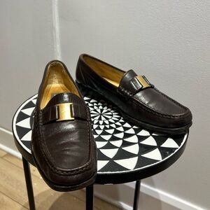 Bally Gold Plaque Tempest Loafers Size 8 US Leather